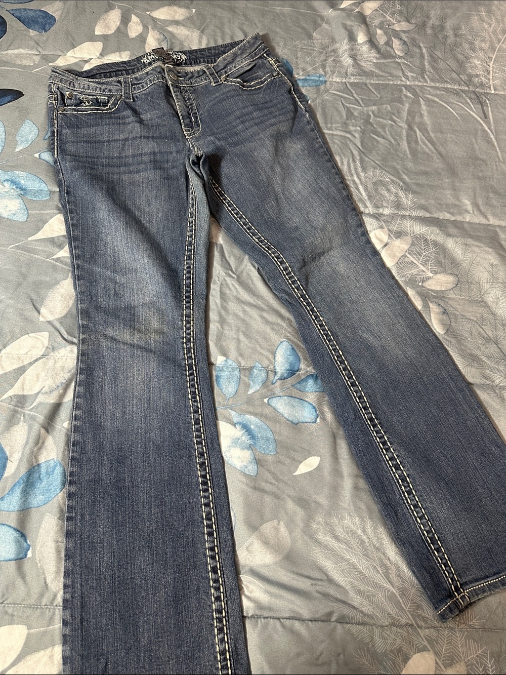 EUC Paisley Sky Women's Boot Cut Jeans in Dark Blue Wash Sz 10 Bling 💎